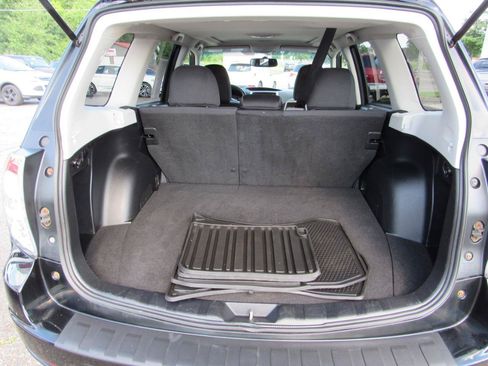 Used 2012 Subaru Forester 2.5X Premium w/ All-Weather Pkg AWD/4WD image 16