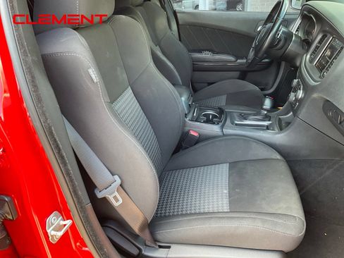Used 2022 Dodge Charger R/T w/ Blacktop Package RWD image 37