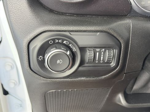 Used 2020 Jeep Wrangler Unlimited Sport AWD/4WD image 26