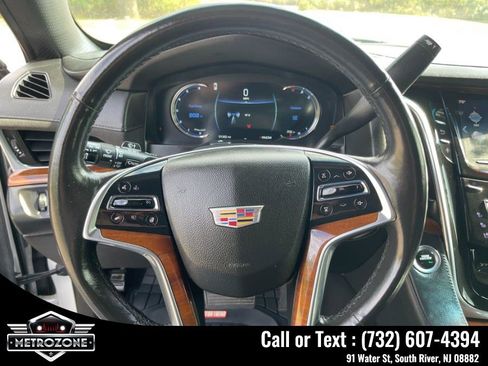 Used 2016 Cadillac Escalade 2WD image 30