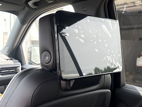 New 2026 GMC Yukon AT4 Ultimate w/ LPO, Floor Liner Package AWD/4WD image 8