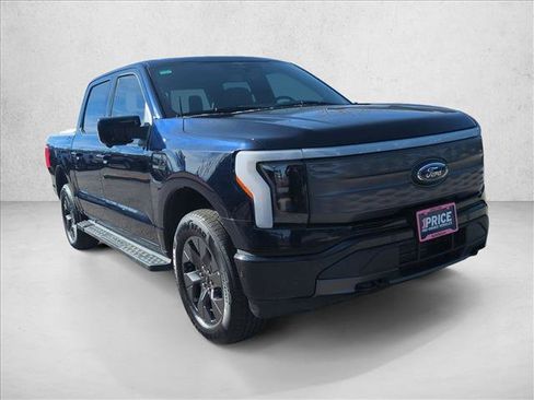 Used 2023 Ford F150 Lightning Lariat w/ Tow Technology Package image 3