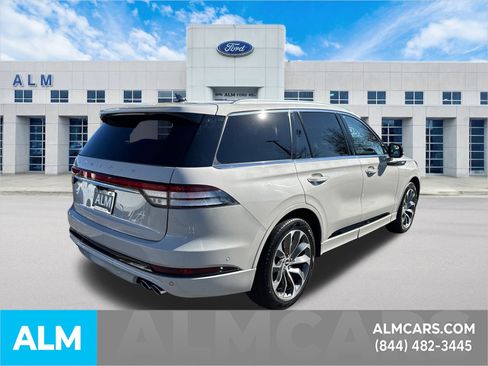 Used 2021 Lincoln Aviator Grand Touring w/ Equipment Group 301A image 5