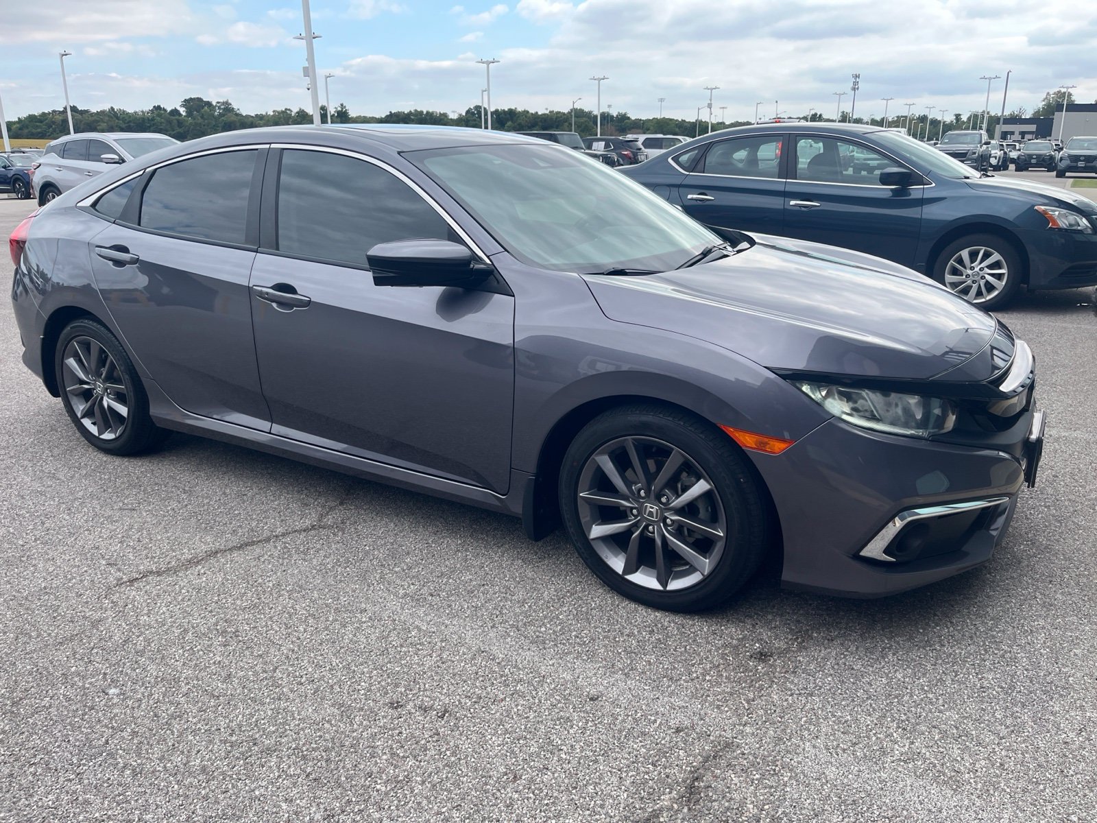 Used 2020 Honda Civic EX image 2