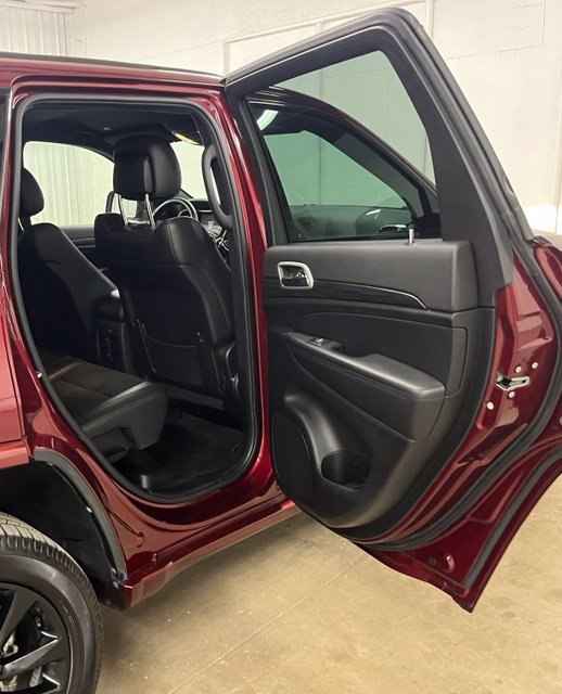 Used 2022 Jeep Grand Cherokee Laredo X AWD/4WD image 19