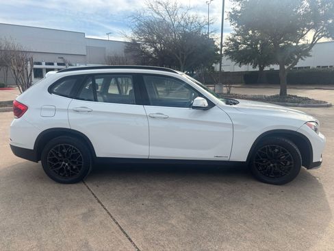 Used 2015 BMW X1 xDrive28i image 4