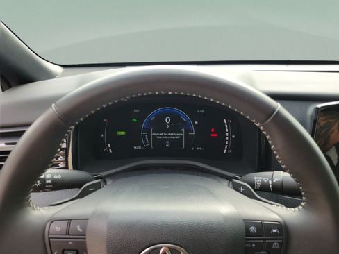 Used 2026 Toyota Camry SE FWD image 15