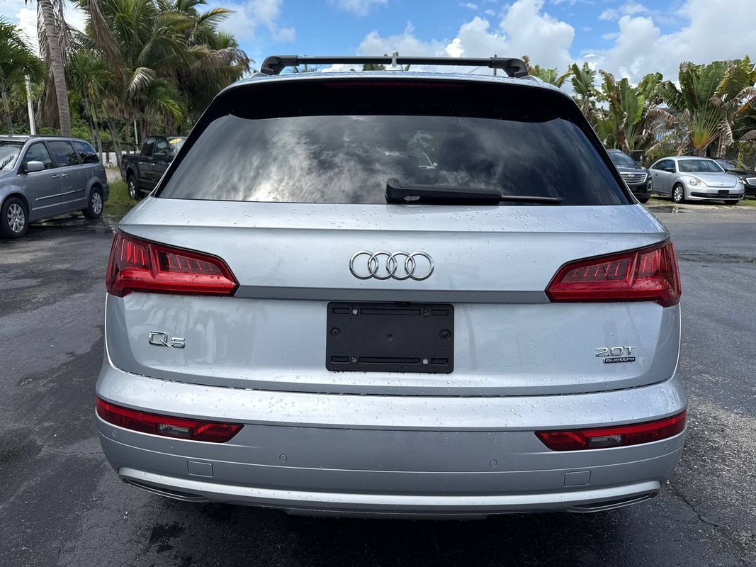 Used 2018 Audi Q5 2.0T Premium Plus w/ Premium Plus Package AWD/4WD image 4