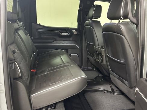Used 2024 GMC Sierra 1500 AT4X image 34