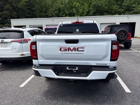 Used 2023 GMC Canyon Elevation w/ Elevation Premium Package RWD image 12