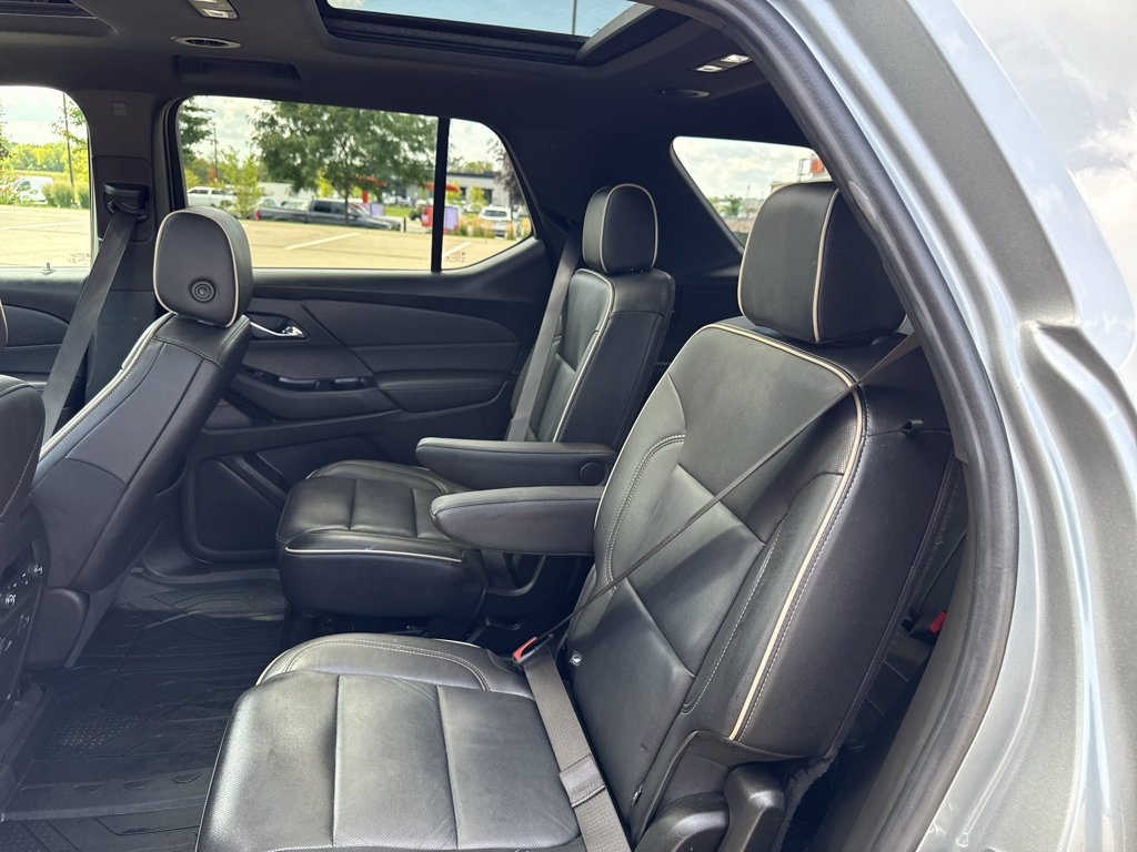 Used 2023 Chevrolet Traverse Premier w/ Redline Edition AWD/4WD image 29