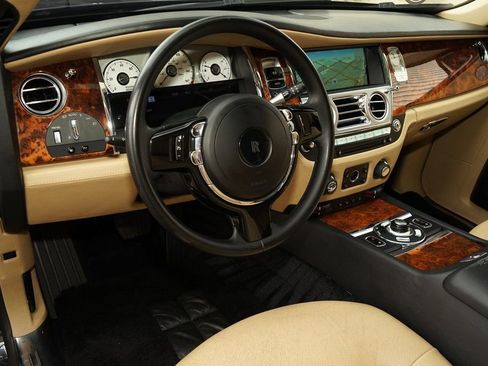 Used 2013 Rolls-Royce Ghost image 8