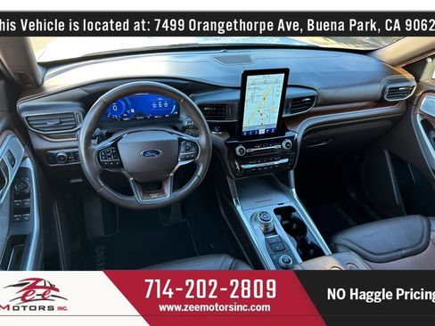 Used 2021 Ford Explorer King Ranch w/ Premium Technology Package image 18