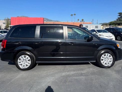 Used 2016 Dodge Grand Caravan SE w/ Quick Order Package 29E SE FWD image 13
