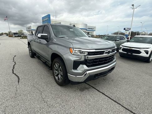 Used 2024 Chevrolet Silverado 1500 LT w/ Z71 Off-Road Package image 2