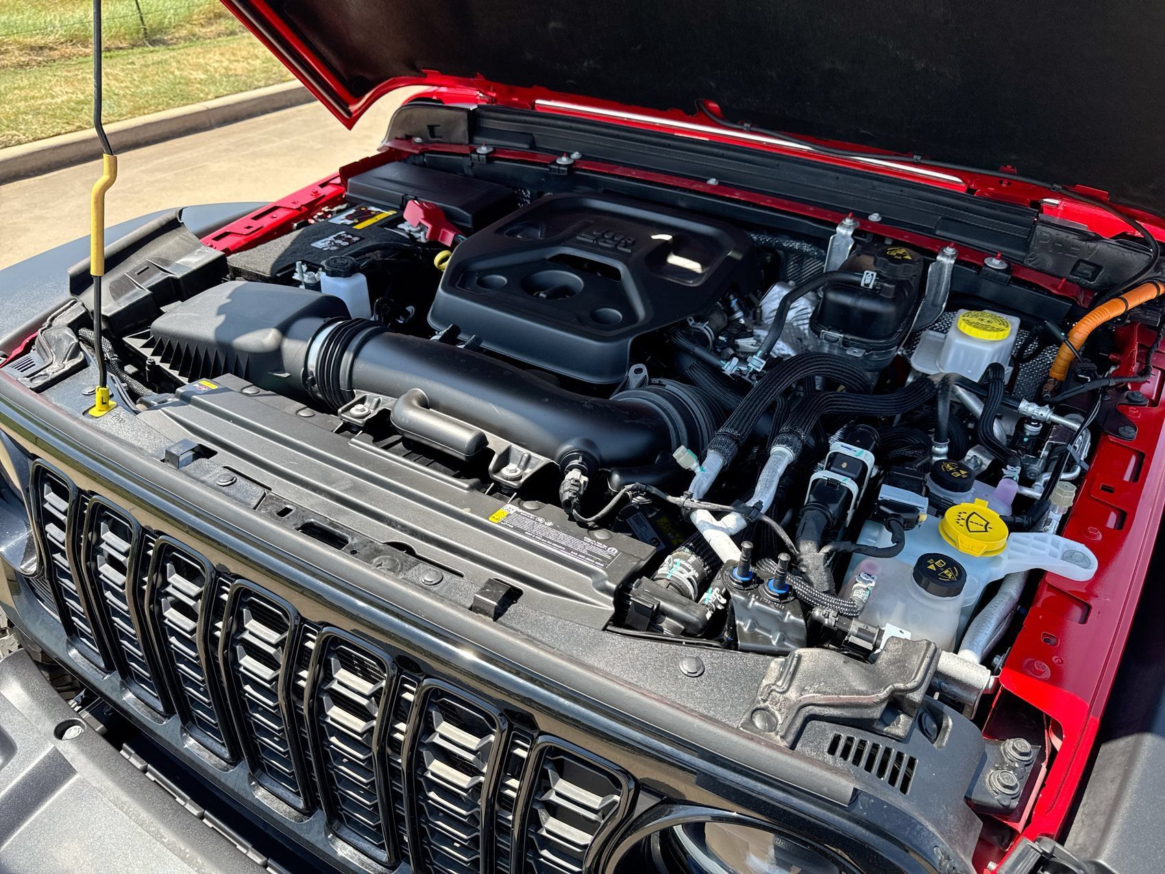Used 2025 Jeep Wrangler Unlimited Sport S 4xe AWD/4WD image 24
