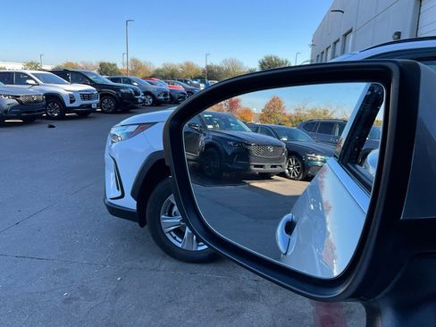 Used 2025 Nissan Pathfinder SV image 20