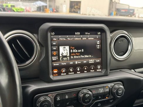 Used 2022 Jeep Wrangler Unlimited Sahara w/ Cold Weather Group AWD/4WD image 20