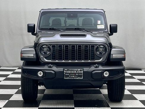 New 2025 Jeep Gladiator Sport image 3