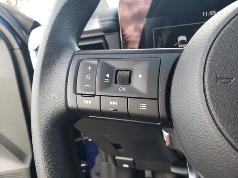 Certified 2025 Nissan Kicks SV image 28