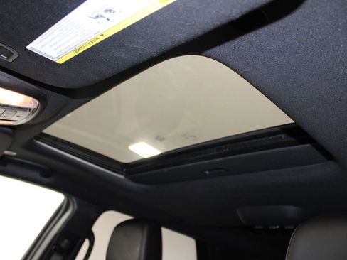 Used 2024 Dodge Durango GT RWD image 36