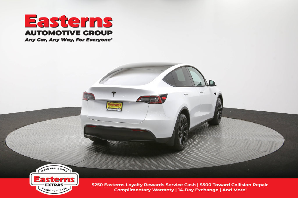 Used 2021 Tesla Model Y Long Range AWD/4WD image 37