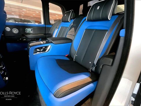 New 2026 Rolls-Royce Cullinan Black Badge image 10