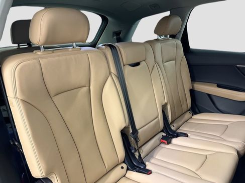 Certified 2025 Audi Q7 2.0T Premium Plus w/ Premium Plus Package image 8