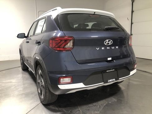 New 2026 Hyundai Venue SEL image 5