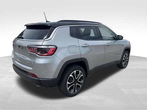 Used 2022 Jeep Compass Limited AWD/4WD image 8