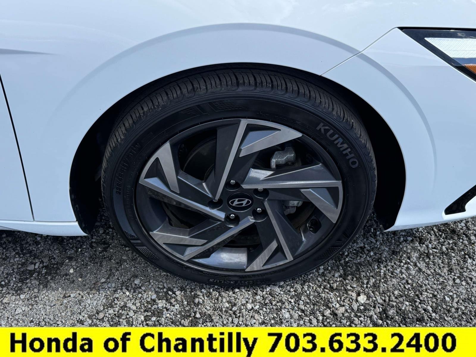 Used 2024 Hyundai Elantra SEL w/ Convenience Package FWD image 7