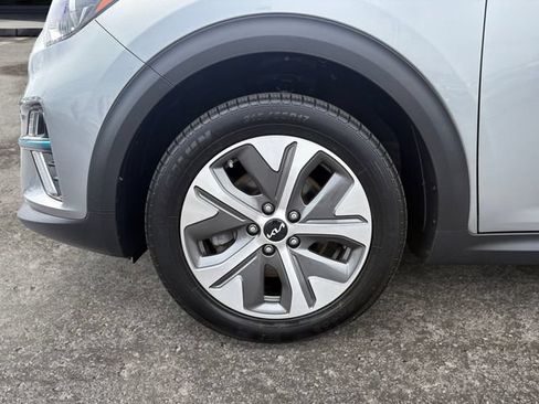 Certified 2022 Kia Niro EX FWD image 14