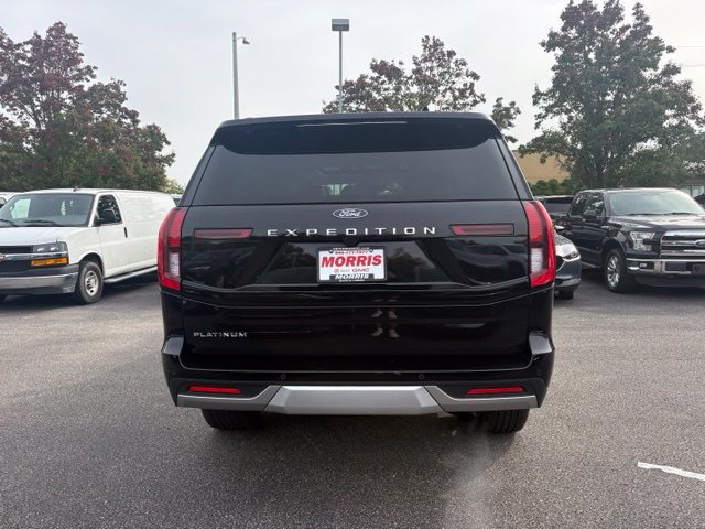 Used 2026 Ford Expedition Platinum w/ Platinum Ultimate Package AWD/4WD image 4