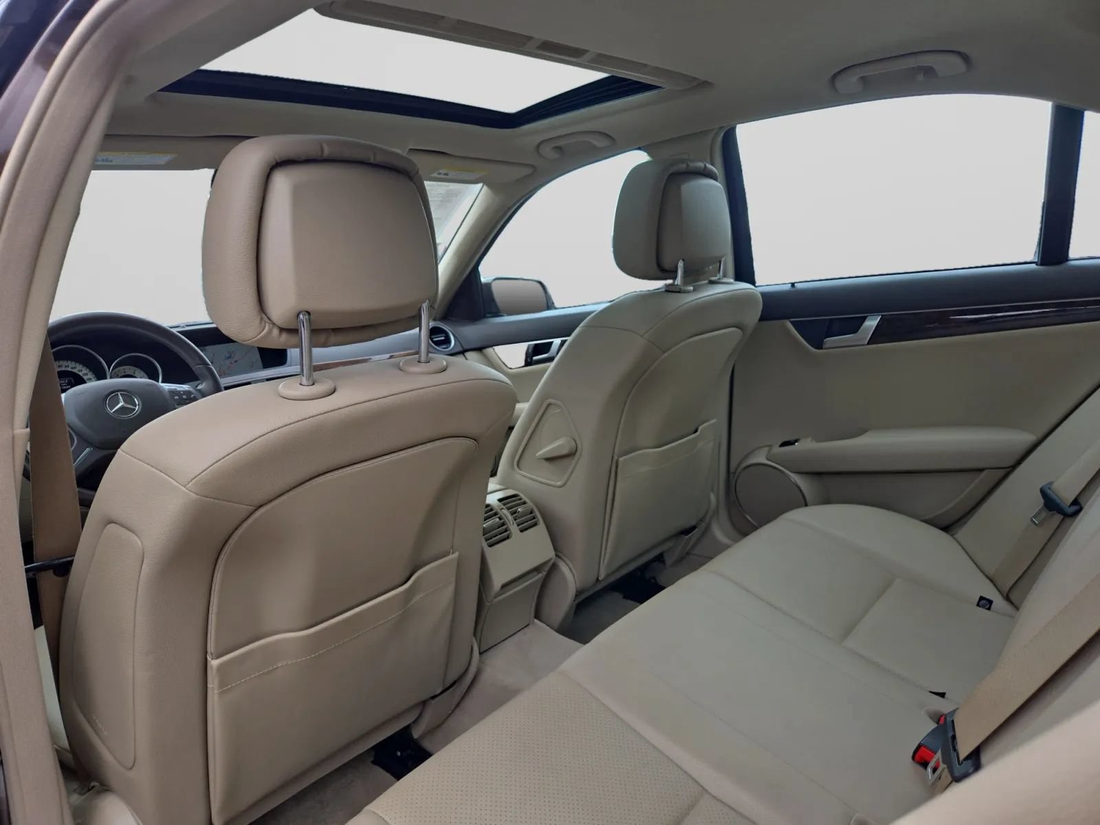 Used 2013 Mercedes-Benz C 250 Sedan image 26
