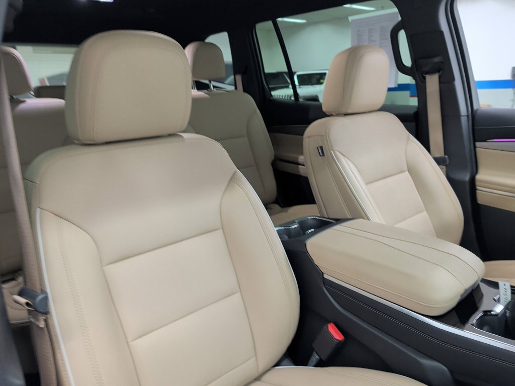 Used 2026 Buick Enclave Preferred FWD image 38