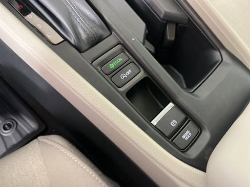 Certified 2025 Honda Accord SE image 32