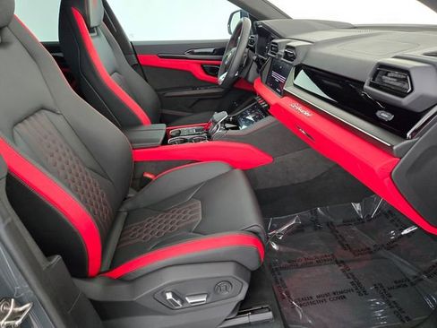 Used 2025 Lamborghini Urus SE AWD/4WD image 3