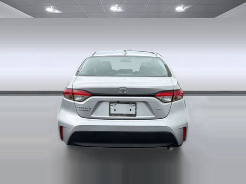 Used 2025 Toyota Corolla LE FWD image 10