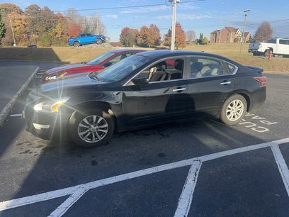 Used 2014 Nissan Altima 2.5 S w/ Sport Value Package
