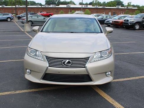 Used 2013 Lexus ES 350 w/ Luxury Pkg FWD image 3