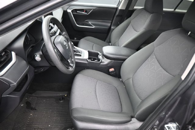 Certified 2024 Toyota RAV4 XLE FWD image 22