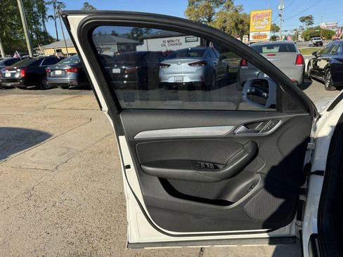 Used 2018 Audi Q3 2.0T Premium image 12