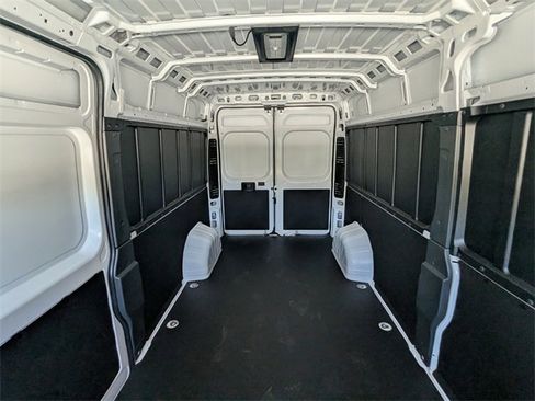 New 2026 RAM ProMaster 2500 w/ Quick Order Package 22G SLT image 14