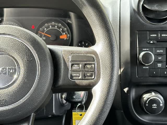 Used 2016 Jeep Patriot Sport w/ Power Value Group AWD/4WD image 9