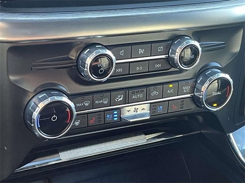 Certified 2022 Ford F150 Lariat w/ Equipment Group 502A High image 28