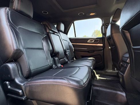 Used 2018 Ford Explorer Sport AWD/4WD image 29