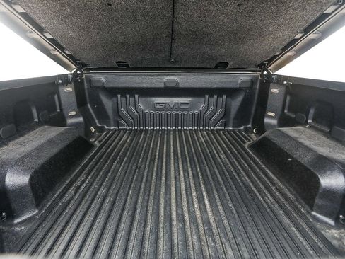 Used 2022 GMC Sierra 1500 Elevation image 11