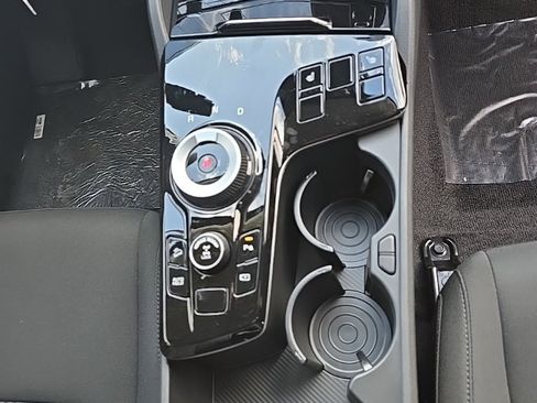 New 2025 Kia Sportage LX image 9