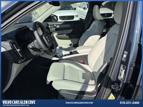 New 2026 Volvo XC40 B5 Ultra w/ Climate Package image 12