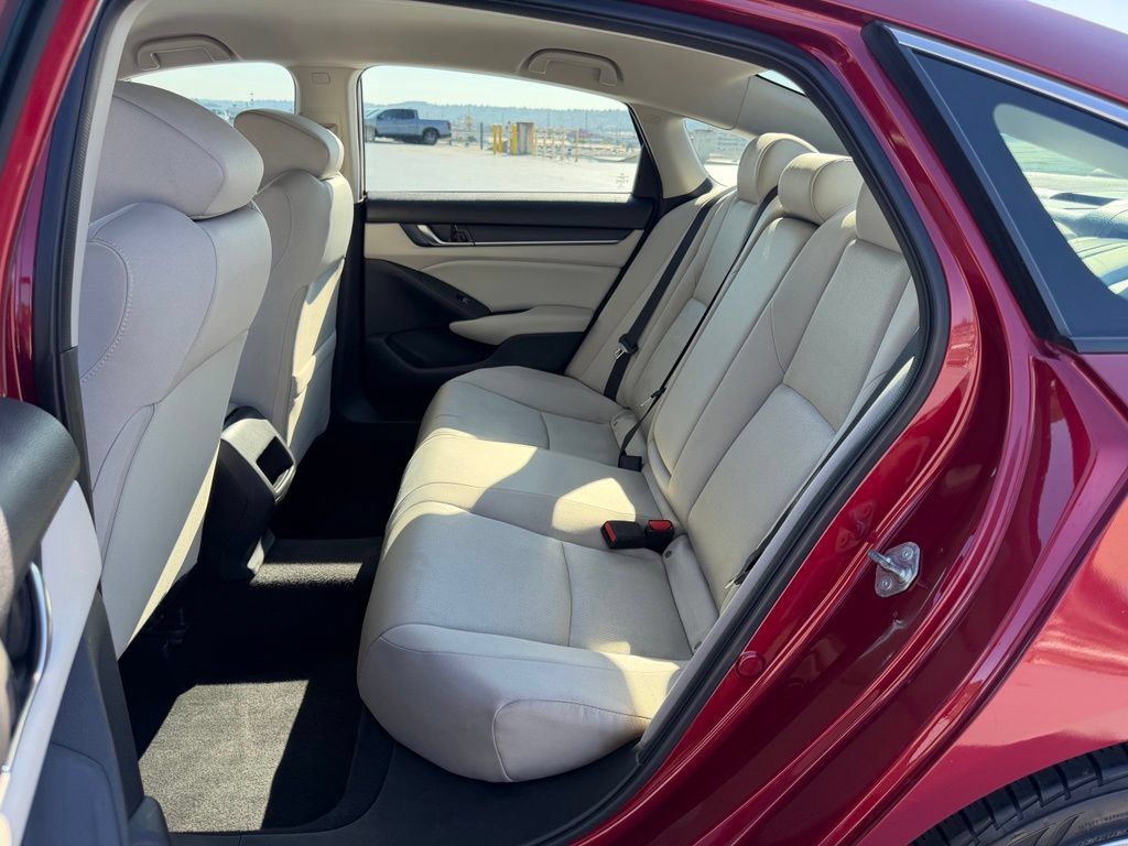 Used 2018 Honda Accord LX image 11